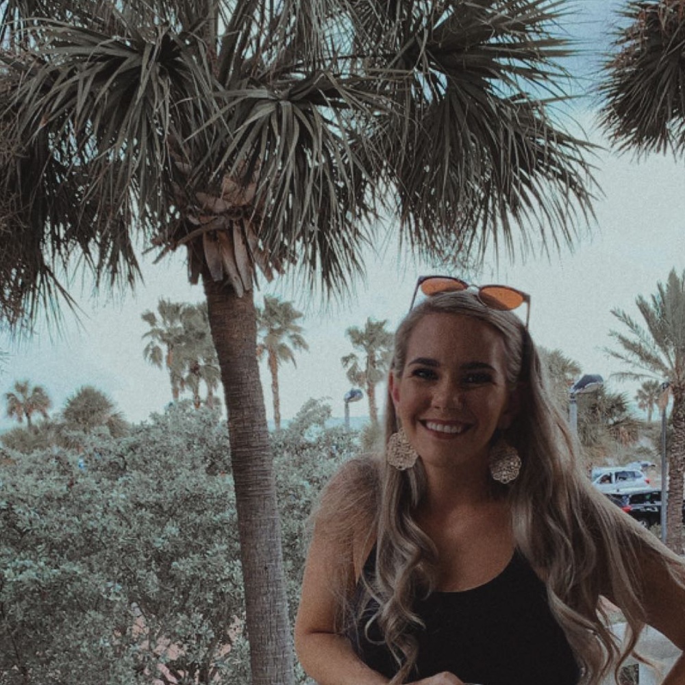 Meet your Posher, Brooke